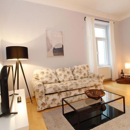 Classy Apartment In The Heart Of Wien Exteriör bild